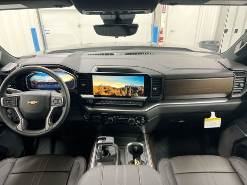 New 2026 Chevrolet Silverado 1500 High Country w/ Technology Package AWD/4WD image 10