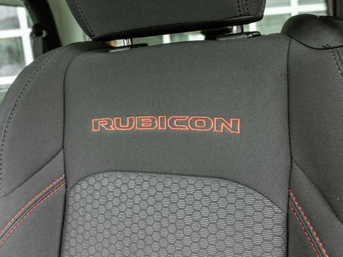 Used 2021 Jeep Wrangler Rubicon w/ Uconnect 4C Nav & Sound Group AWD/4WD image 8