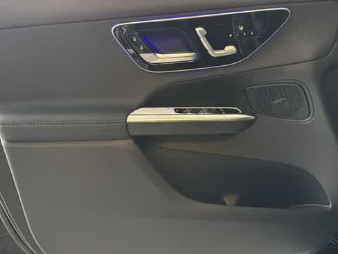 Used 2026 Mercedes-Benz GLC 300 4MATIC image 13