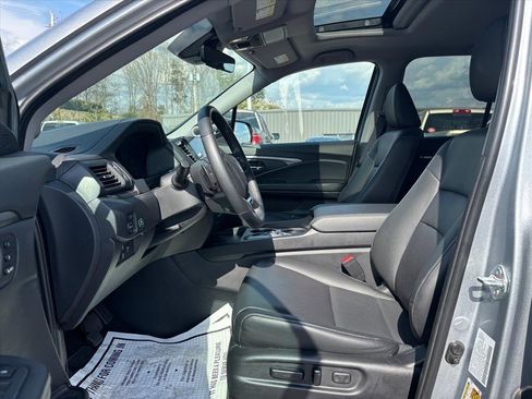 Used 2025 Honda Ridgeline RTL image 12