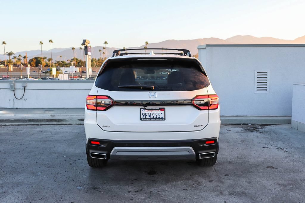Used 2023 Honda Pilot Elite image 8