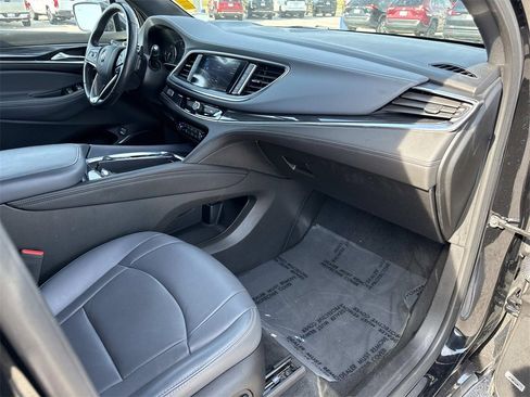 Used 2024 Buick Enclave Premium image 28