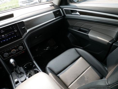 Certified 2023 Volkswagen Atlas SE w/ Panoramic Sunroof Package AWD/4WD image 11