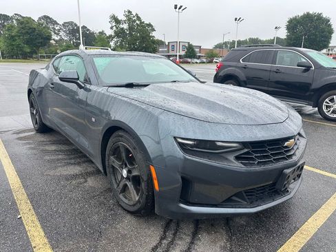 Used 2023 Chevrolet Camaro LT RWD image 5