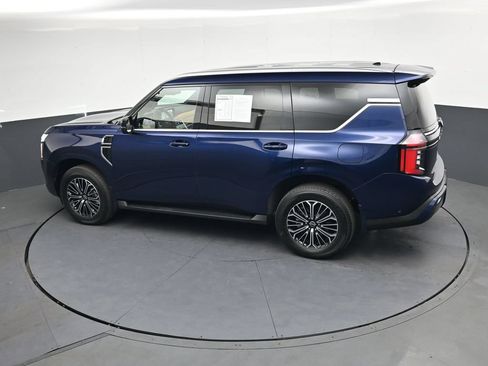 Used 2025 Nissan Armada SL AWD/4WD image 39