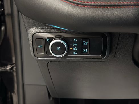 Used 2025 Ford Explorer ST-Line w/ Premium Package image 10