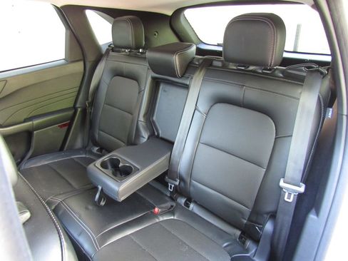 Used 2024 Ford Escape Platinum AWD/4WD image 17