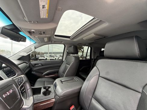 Used 2018 GMC Yukon SLT w/ Premium Edition image 26