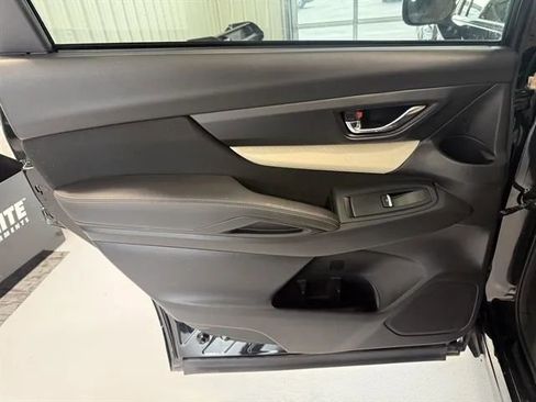 Used 2022 Subaru Ascent Premium w/ Convenience Package image 12