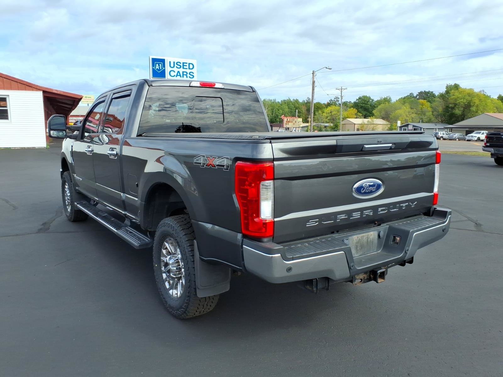 Used 2018 Ford F350 Lariat w/ Chrome Package AWD/4WD image 4