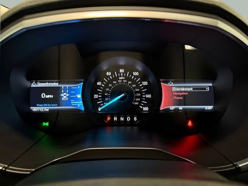 Used 2017 Ford Edge Titanium w/ Equipment Group 302A FWD image 24