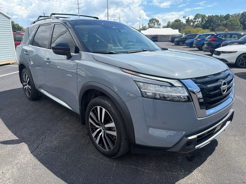 Used 2024 Nissan Pathfinder Platinum w/ Cargo Package FWD image 1