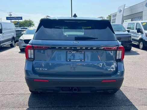 Used 2026 Ford Explorer Active AWD/4WD image 7