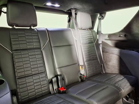 Certified 2023 Cadillac Escalade Sport Platinum w/ LPO, ONYX Package AWD/4WD image 14