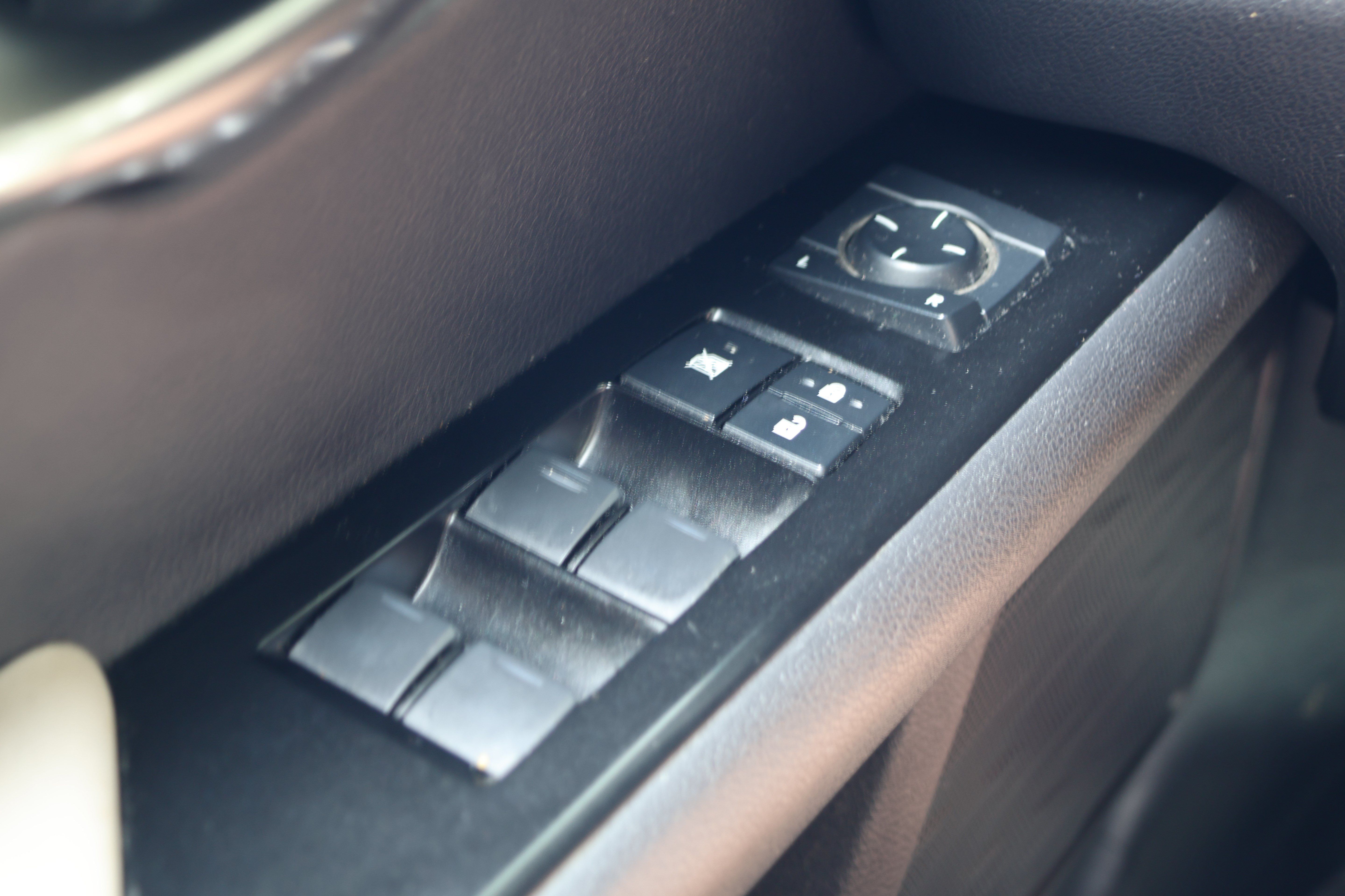 Used 2021 Lexus UX 250h w/ Accessory Package (Z1) AWD/4WD image 13