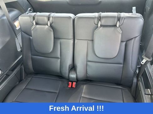 Used 2024 Ford Explorer XLT w/ Equipment Group 202A AWD/4WD image 16