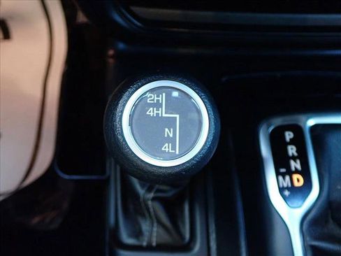 Used 2024 Jeep Wrangler Sport S image 21