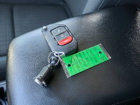 Used 2021 Jeep Wrangler Unlimited Islander image 27