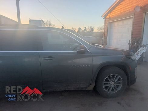 Used 2023 Chevrolet Traverse LT FWD image 8