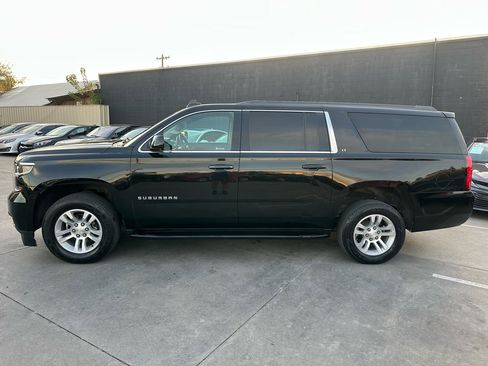 Used 2019 Chevrolet Suburban LT image 4