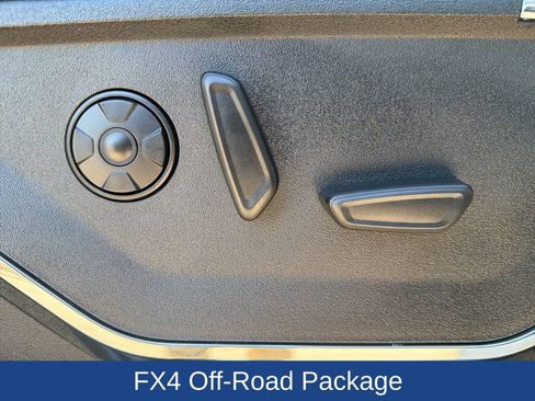 Certified 2024 Ford F250 Platinum w/ FX4 Off-Road Package image 28