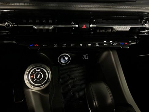 Used 2024 Alfa Romeo Tonale Veloce w/ Premium Interior Package image 24