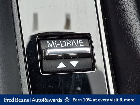 Used 2025 MAZDA CX-50 AWD 2.5 S w/ Premium Package image 32
