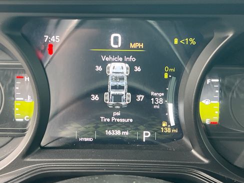 Used 2025 Jeep Wrangler Sahara w/ Safety Group image 30