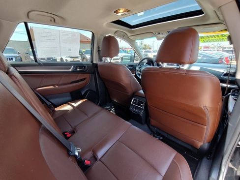 Used 2019 Subaru Outback 2.5i Touring w/ Popular Package #3A AWD/4WD image 34