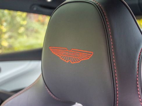 Used 2025 Aston Martin DBX 707 image 11
