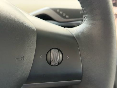 Used 2023 Tesla Model 3 Standard Range RWD image 15