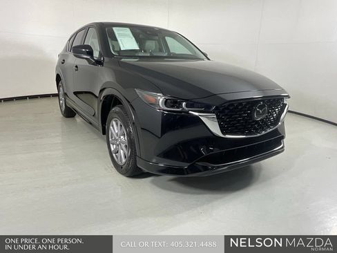 Used 2025 MAZDA CX-5 AWD 2.5 S w/ Preferred Package image 3