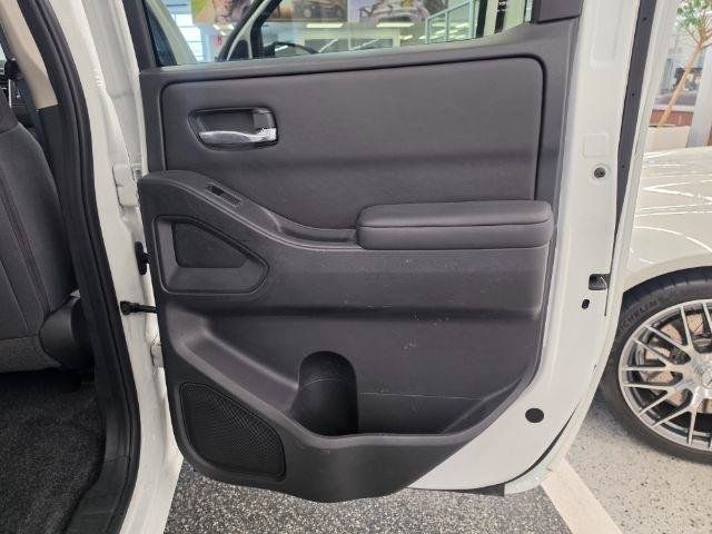 Used 2023 Nissan Frontier SV w/ Technology Package AWD/4WD image 33