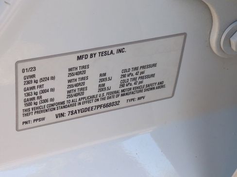 Used 2023 Tesla Model Y Long Range image 32