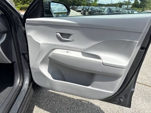 Used 2026 Hyundai Kona SE AWD/4WD image 14