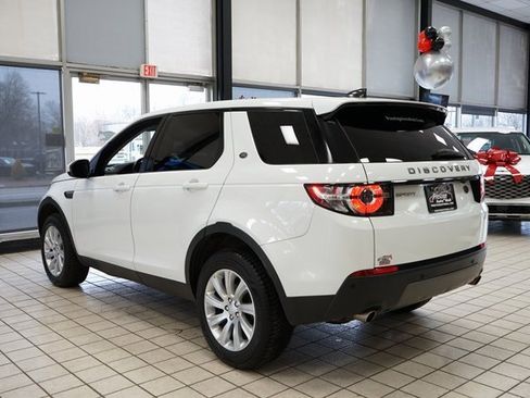 Used 2018 Land Rover Discovery Sport SE image 5