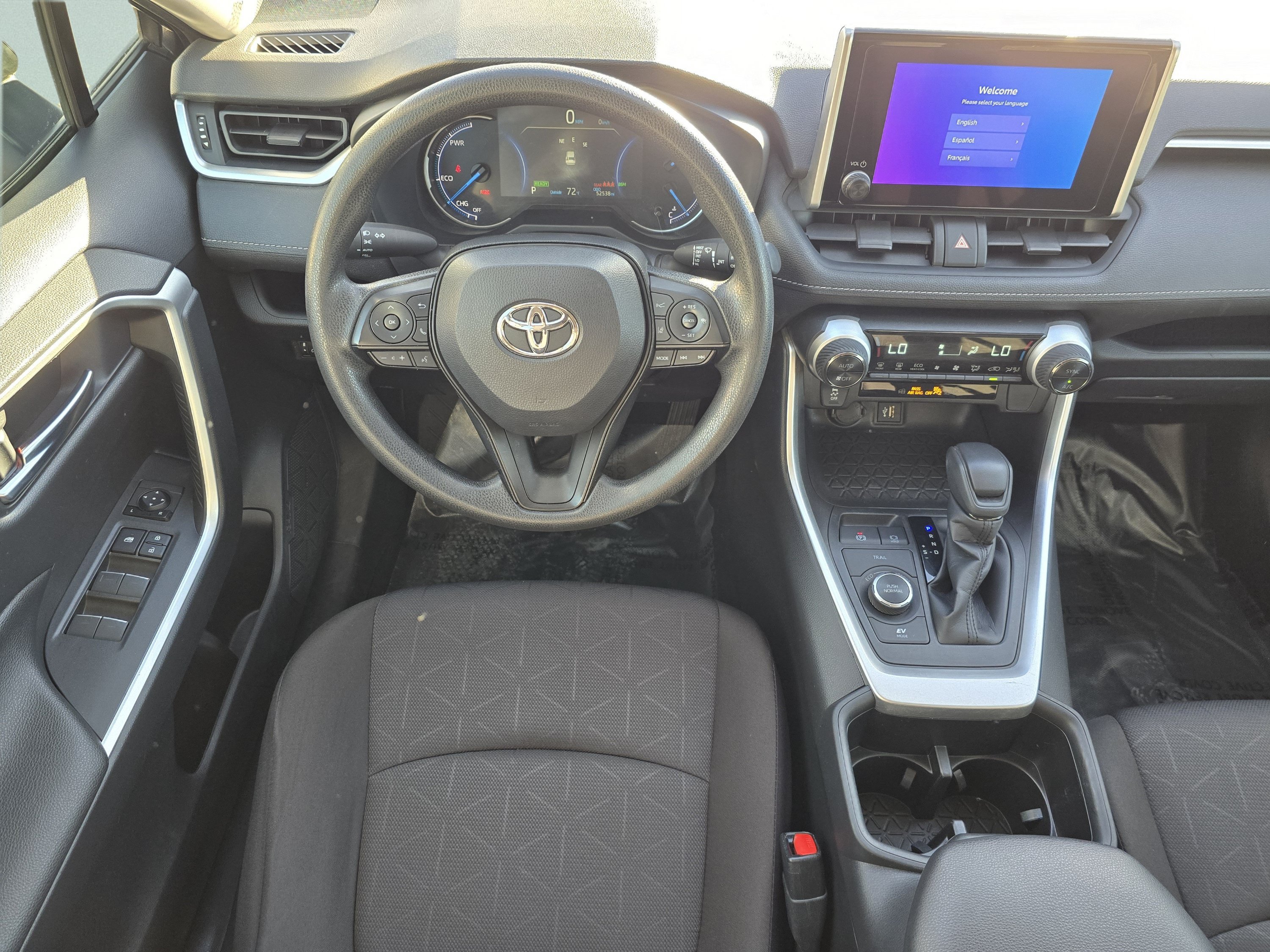 Used 2025 Toyota RAV4 XLE AWD/4WD image 32