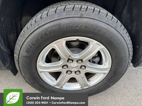 Used 2019 GMC Acadia SLE FWD image 12
