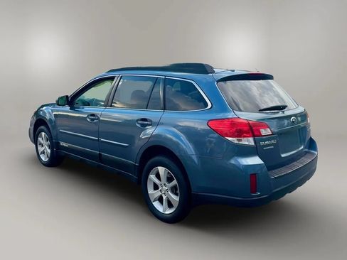 Used 2013 Subaru Outback 2.5i Limited w/ Moonroof Pkg AWD/4WD image 2