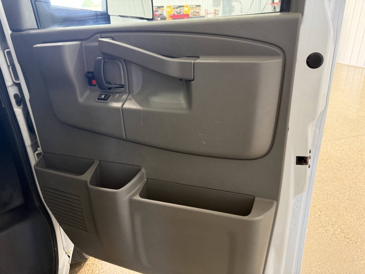 Used 2021 Chevrolet Express 3500 w/ Power Convenience Package RWD image 20