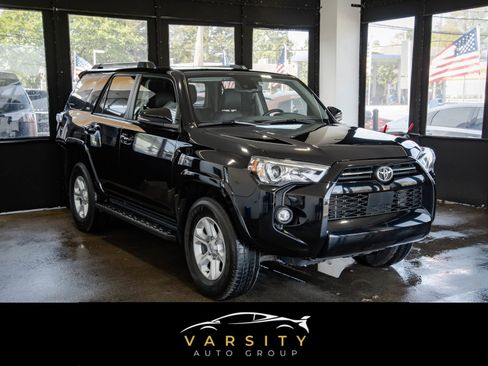 Used 2024 Toyota 4Runner SR5 Premium AWD/4WD image 3