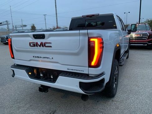 New 2026 GMC Sierra 2500 Denali w/ Denali Reserve Package image 4