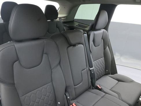 New 2026 Volvo XC90 B6 Plus w/ Protection Package Premier image 16