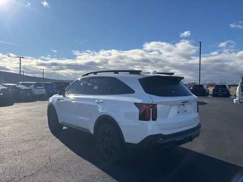 Certified 2025 Kia Sorento SX image 5