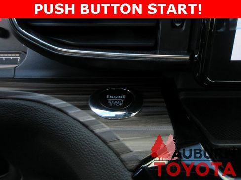 Used 2023 Ford Explorer Limited image 19