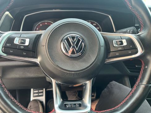 Used 2019 Volkswagen Jetta GLI image 18