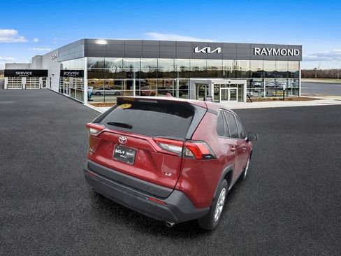 Used 2023 Toyota RAV4 LE FWD image 3
