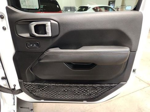 Used 2022 Jeep Gladiator Rubicon w/ LED Lighting Group image 36