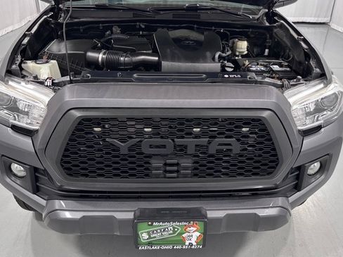 Used 2016 Toyota Tacoma TRD Sport AWD/4WD image 28