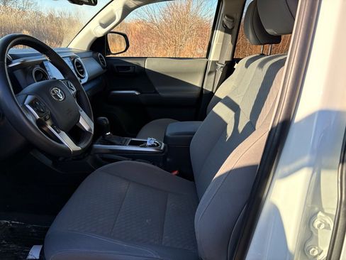 Used 2023 Toyota Tacoma SR5 image 2